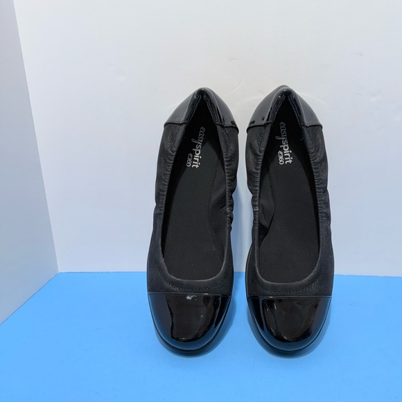 Easy Spirit Black Women's Flats - Picture 7 of 14
